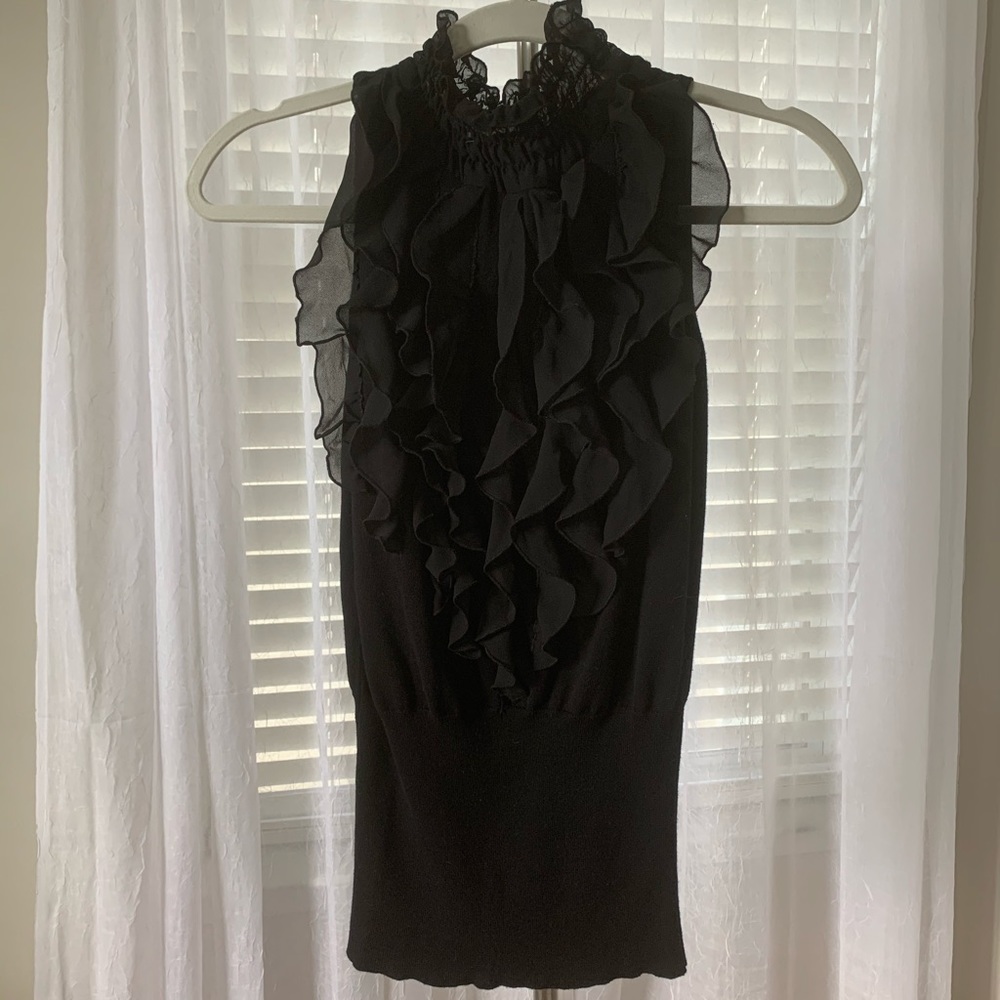 Tracy M black ruffled and high collar cotton M